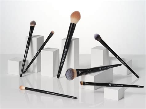 Nikki La Rose Pro Artist Series Makeup Brushes .